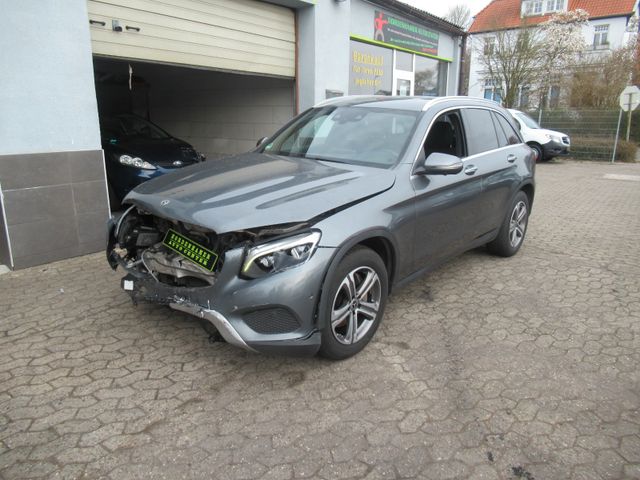 Mercedes-Benz GLC 250 4MATIC EXCLUSIVE Autom XENON NAVI LEDER