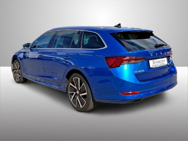 OCTAVIA Combi 2.0 TDI DSG STYLE NAVI+CAM+SHZ