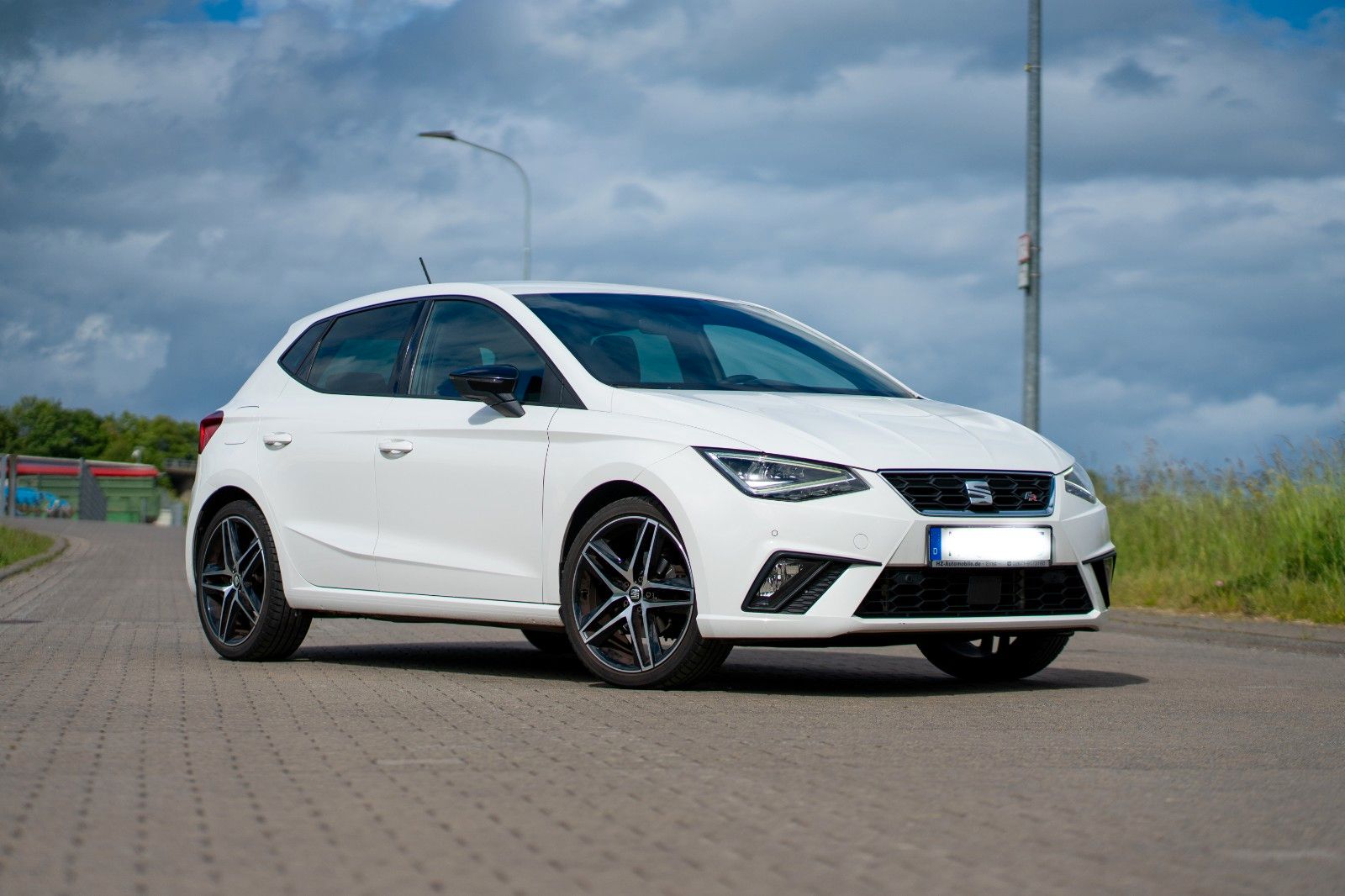 SEAT Ibiza 1.0 TSI 110PS FR *8 Fach bereift *Sport 