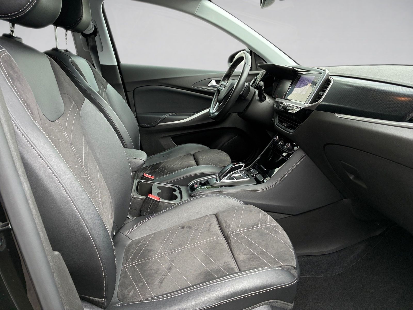 Fahrzeugabbildung Opel Grandland 1.2 Turbo Elegance 360,KlimaA,LED,Navi