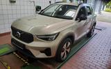 Volvo XC40 B3 Plus Dark+AHK+360°+WINTERPAK+MEMORY+LM18 - Volvo XC40 in Bochum