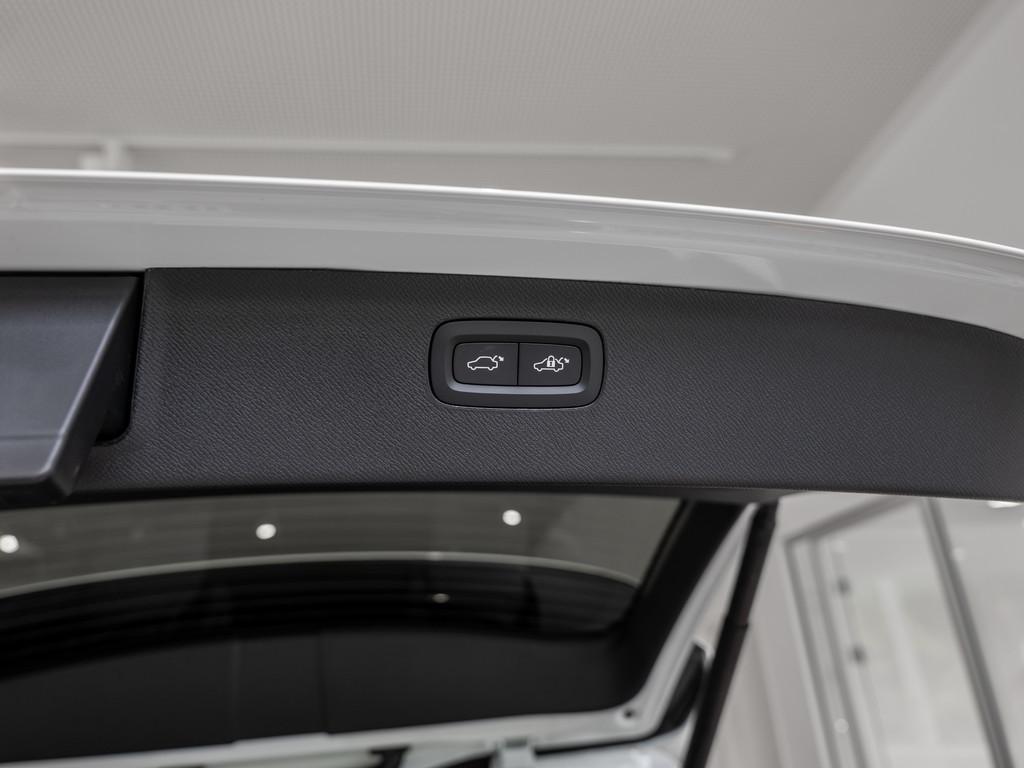 Volvo XC90 T8 Ultra Dark Recharge AWD 360° 7-SITZER