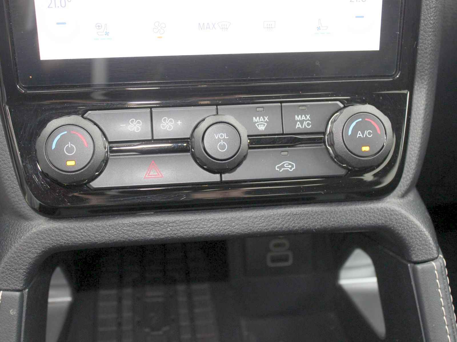 Fahrzeugabbildung Ford Ranger Platinum e-4WD Doppelkabine