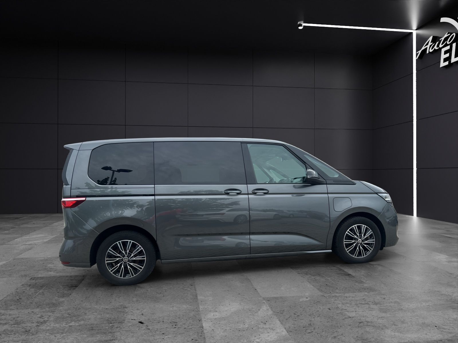 Fahrzeugabbildung Volkswagen T7 Multivan eHybrid Life Standhzg. LED AHK Navi