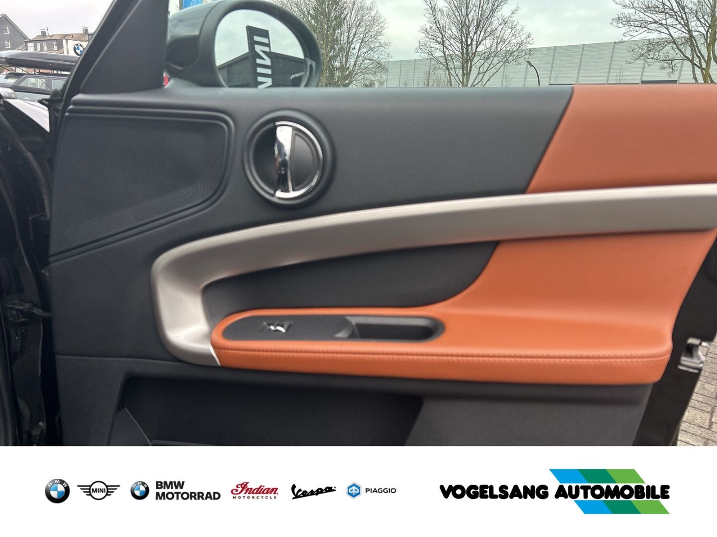 Fahrzeugabbildung MINI Cooper SE ALL4 Sportsitze LED DAB Navi