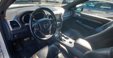 Jeep Grand Cherokee - 8