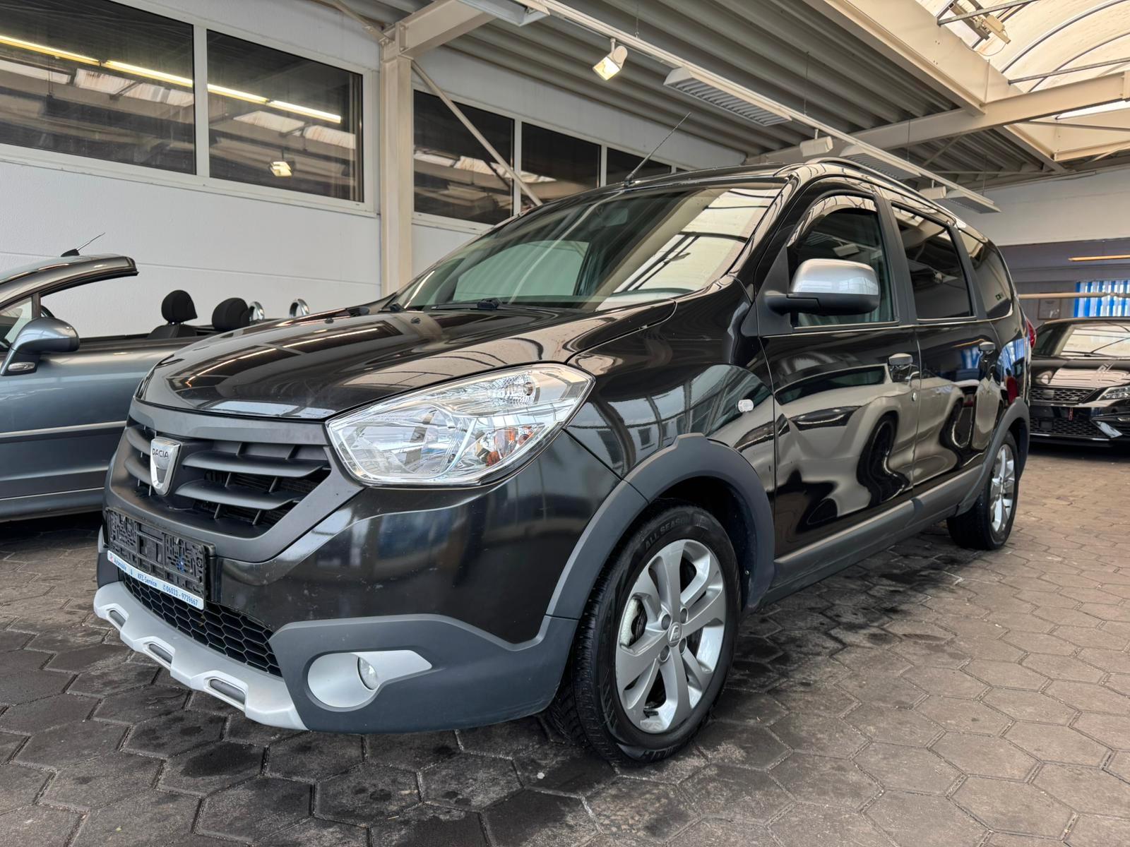 Dacia Lodgy Stepway"NAVI"AHK"SHZ"2.Hand"Tempomat