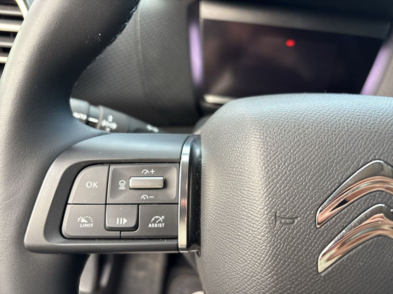 Fahrzeugabbildung Citroën ë-C4 136 Shine