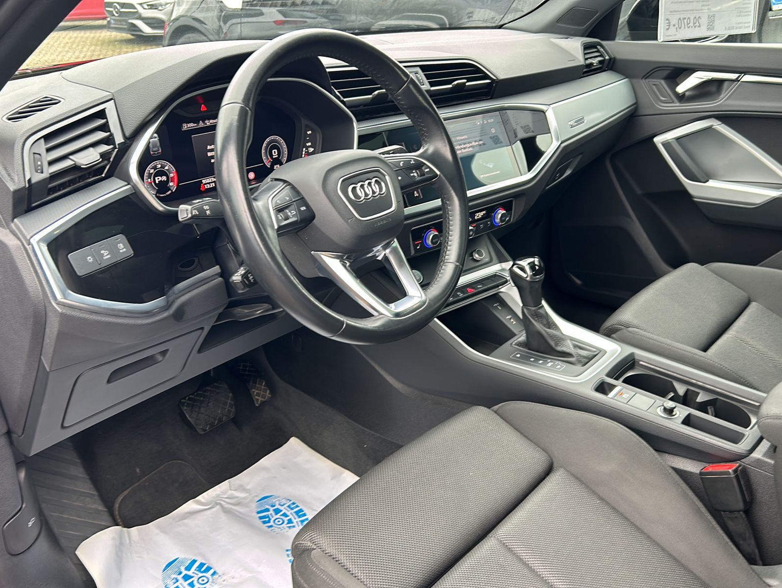 Fahrzeugabbildung Audi Q3 35 TDI S-Line MATRIX