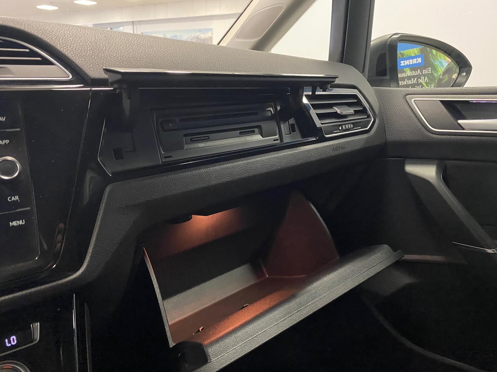 Fahrzeugabbildung Volkswagen Touran 1.4 16V TSI Highline BMT+TOTWINKEL+ACC+++