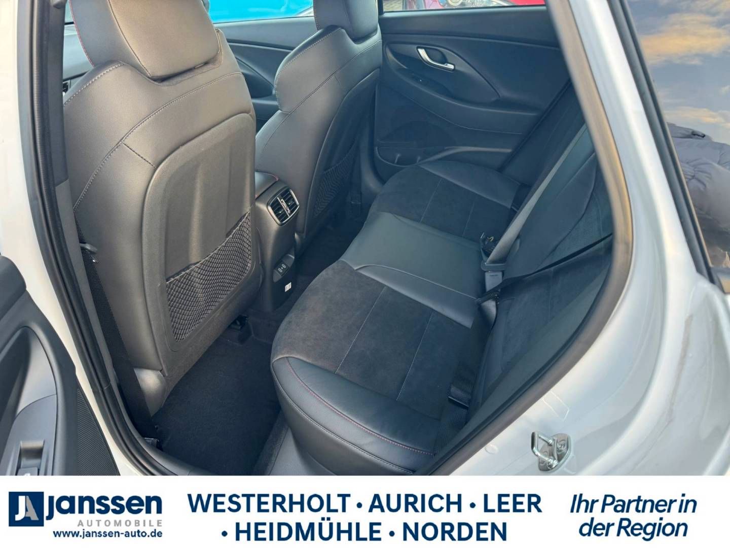 Fahrzeugabbildung Hyundai i30 N LINE Sitz-Paket, Panoramadach