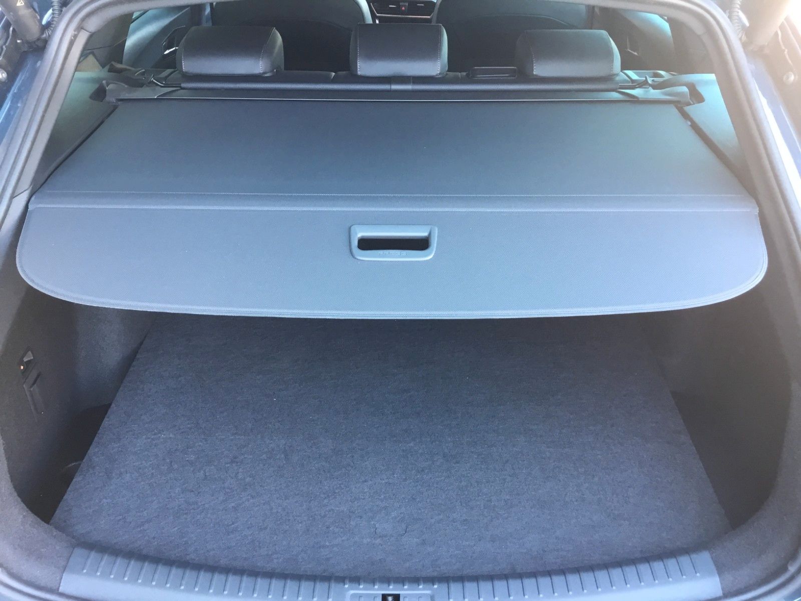Fahrzeugabbildung CUPRA Leon 1.5 E-HYBRID DSG Sportstourer+AHK+Kamera+18