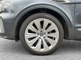 Bentley Bentayga EWB Azure *NAIM*RSE*ParkingHeater* - Bentley Bentayga EWB Gebrauchtwagen