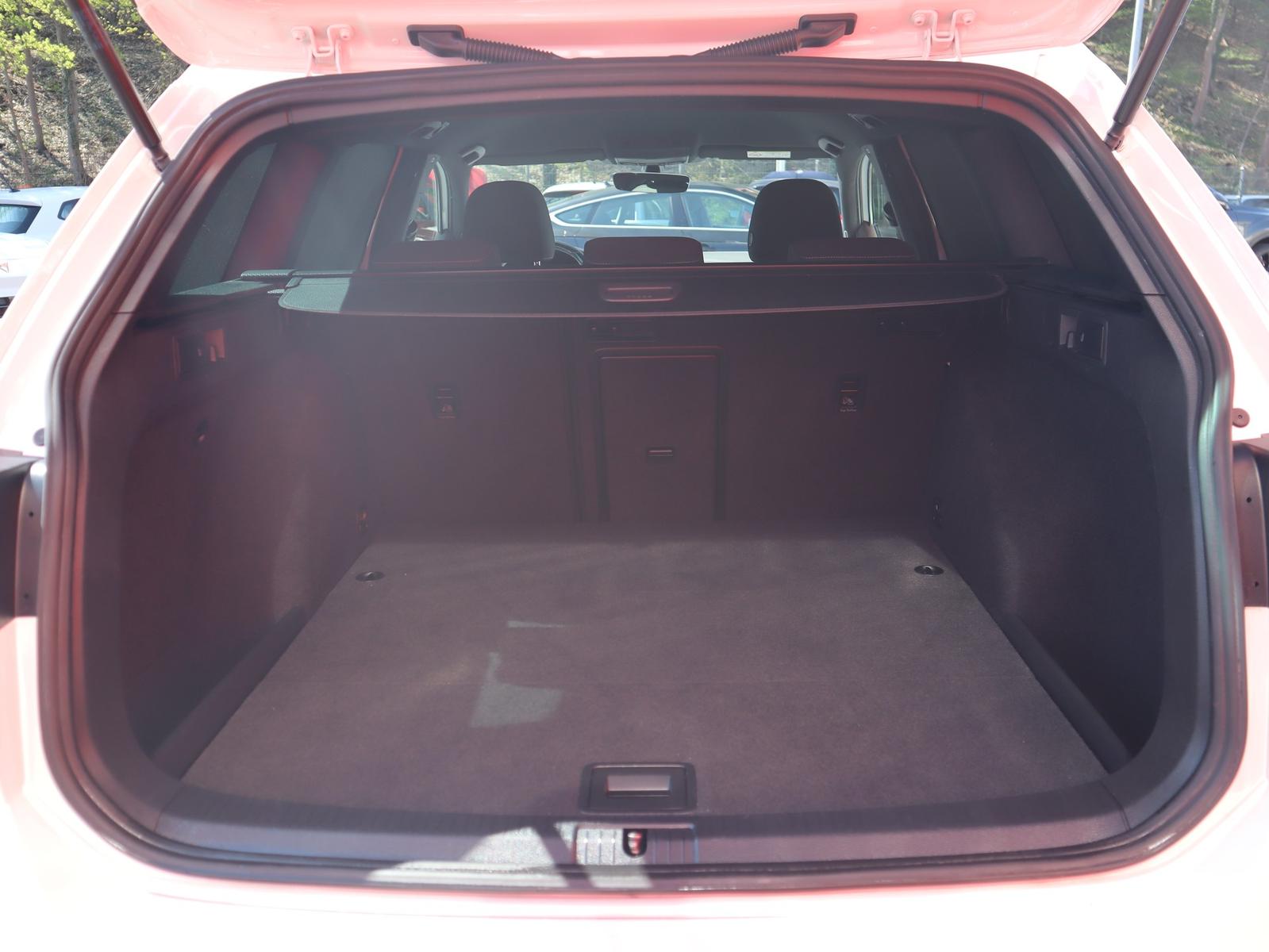 Volkswagen Golf Variant 1.4 TSI DSG R-Line Bi-Xenon Navi Dy