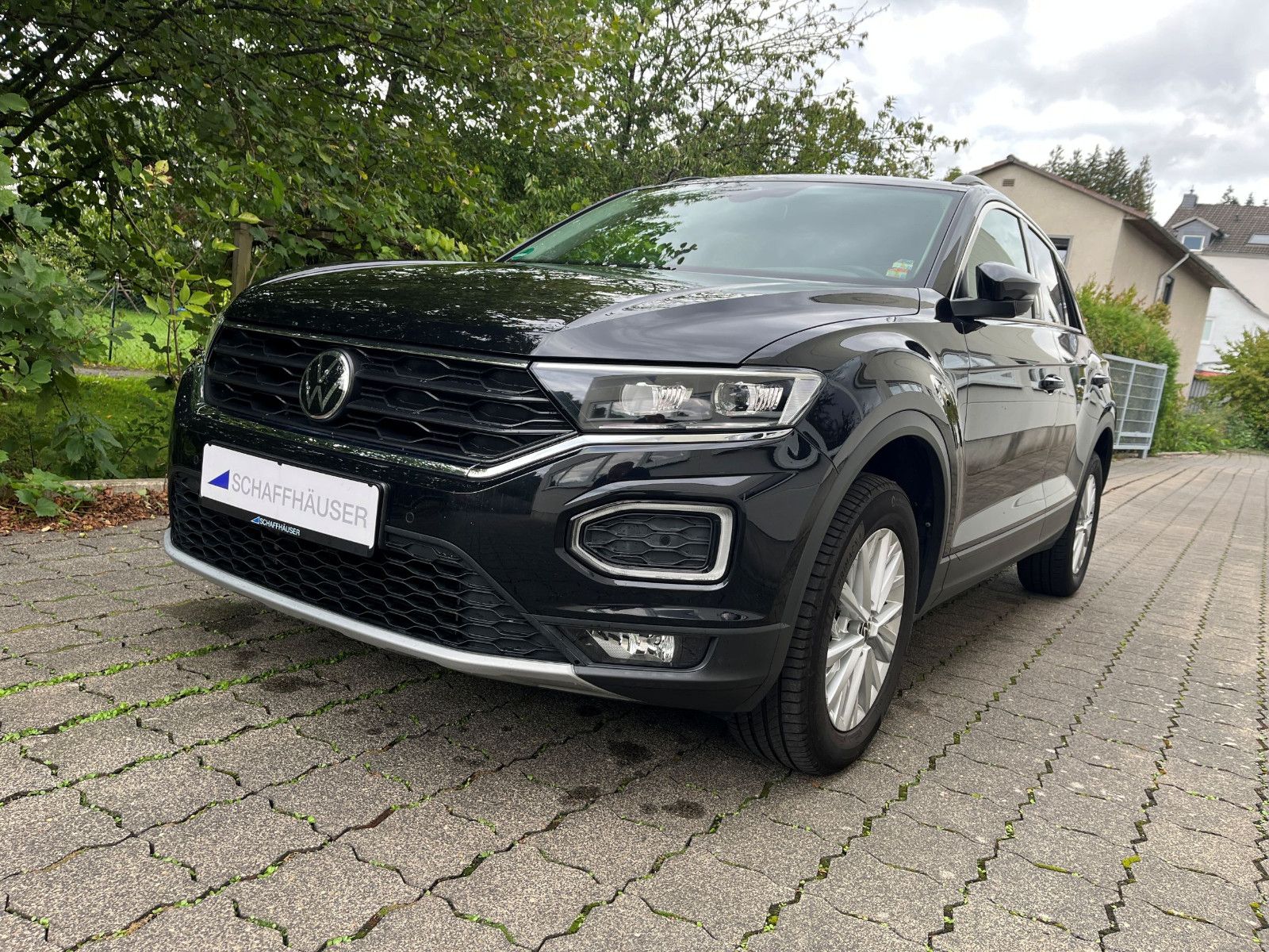 Fahrzeugabbildung Volkswagen T-Roc Style 1,5 TSI PDC LED ALU SHZ ACC UVM