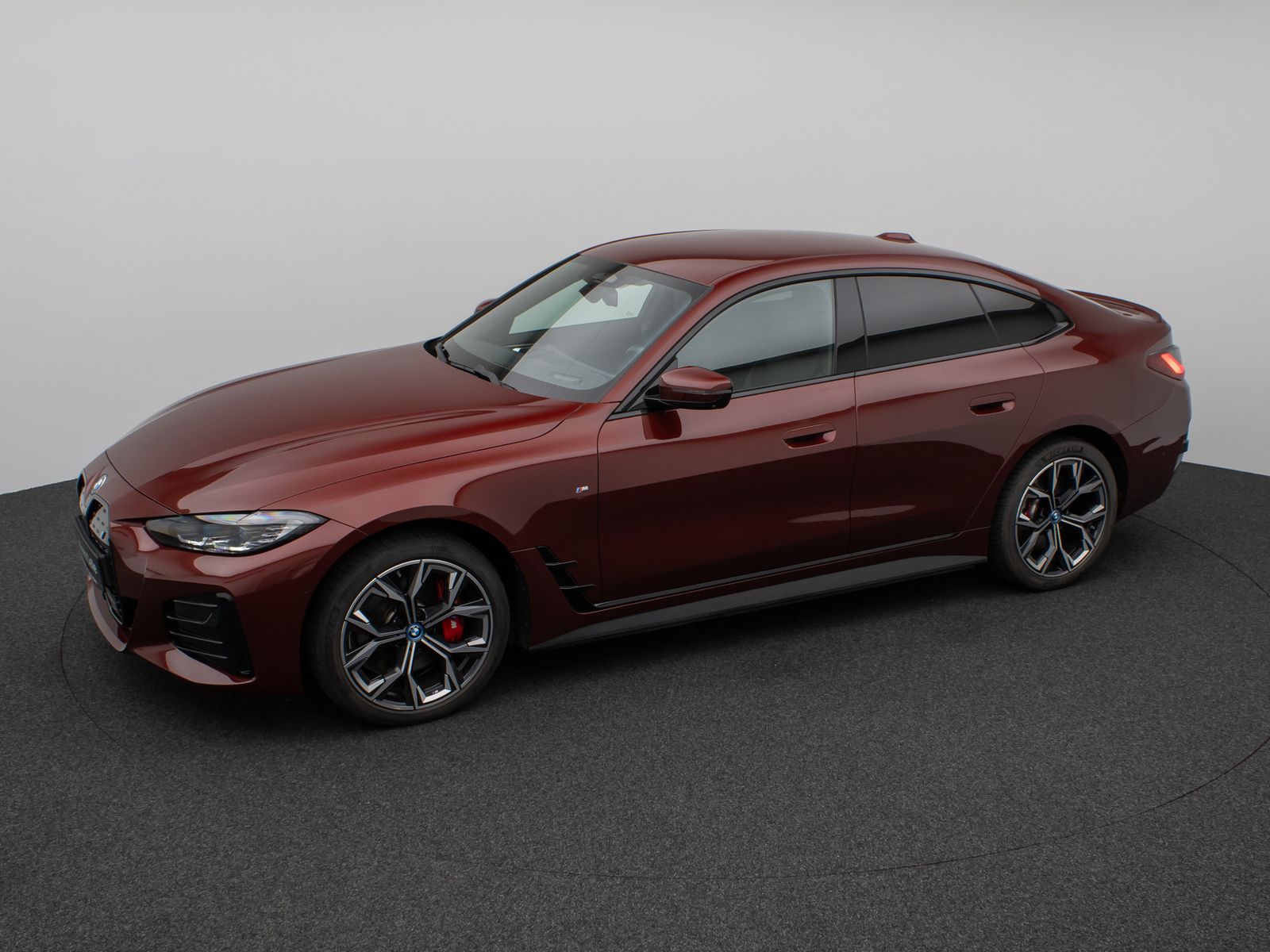 Fahrzeugabbildung BMW i4 eD40 M Sport 360°DAB H/K Komfort Alarm 19Zoll