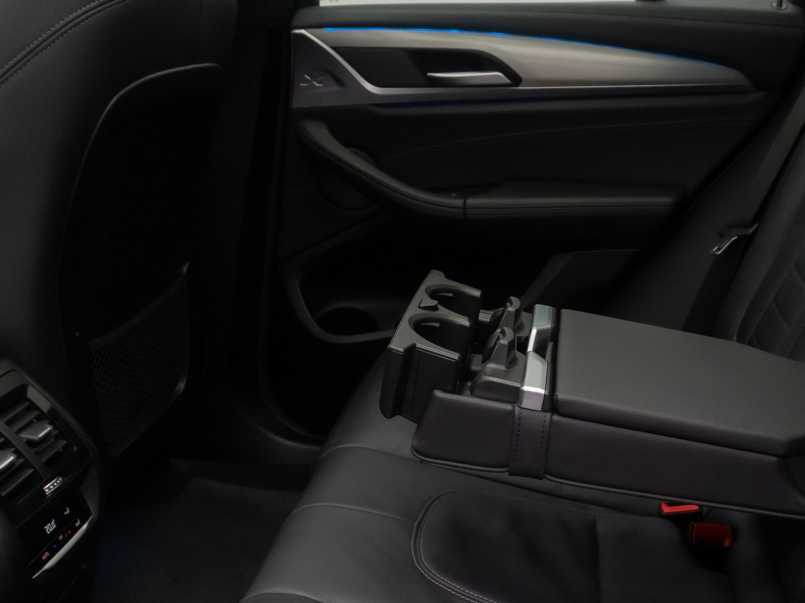 Fahrzeugabbildung BMW iX3 Impressive ACC HUD DAB 360° Panorama 20Zoll