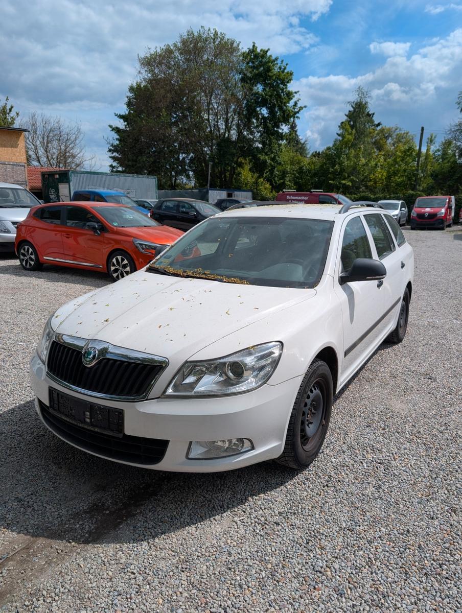 Skoda Octavia *ELEK. FENSTER*AHK*DACHRELING*