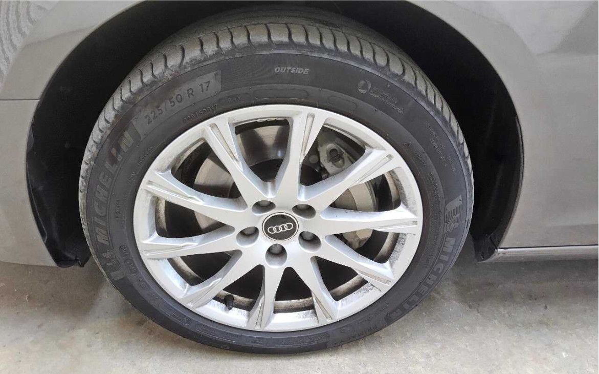 Fahrzeugabbildung Audi A4 Av 40d Quatt AT7 LED/NAVI/SHZ/HIFI/DAB/8Fa