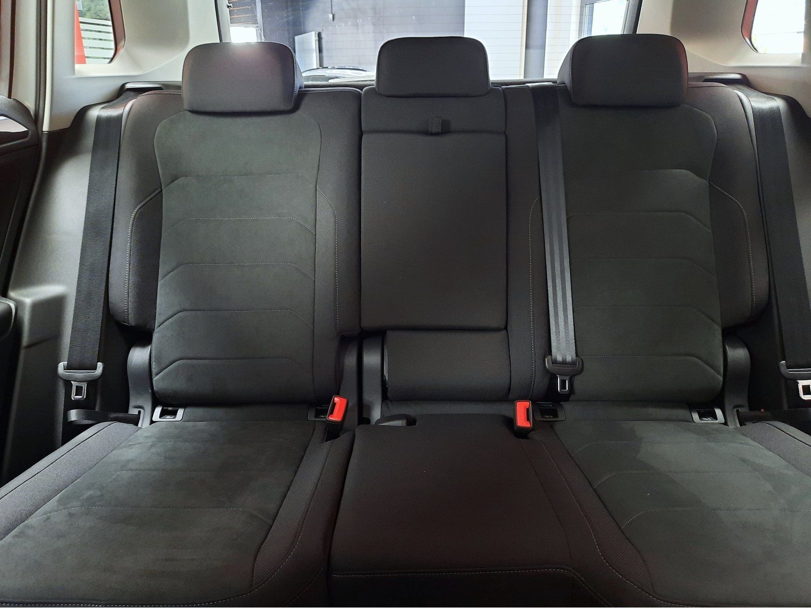 Fahrzeugabbildung Volkswagen Tiguan Elegance TSI DSG *LED*PDC*Sitzhzg*ACC*APP