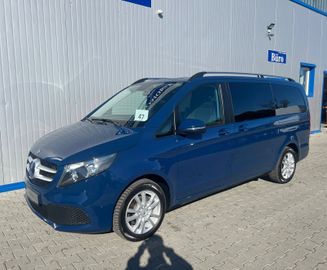 Mercedes V 220 - 1