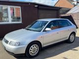 Audi A3 1.6 Automatik KLIMAAUT. AHK TEMPOMAT 5-TÜRER - Audi A3: Türer