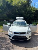 Ford Focus 1,6 White Magic Turnier White Magic - Ford Focus: Weiß, Magic