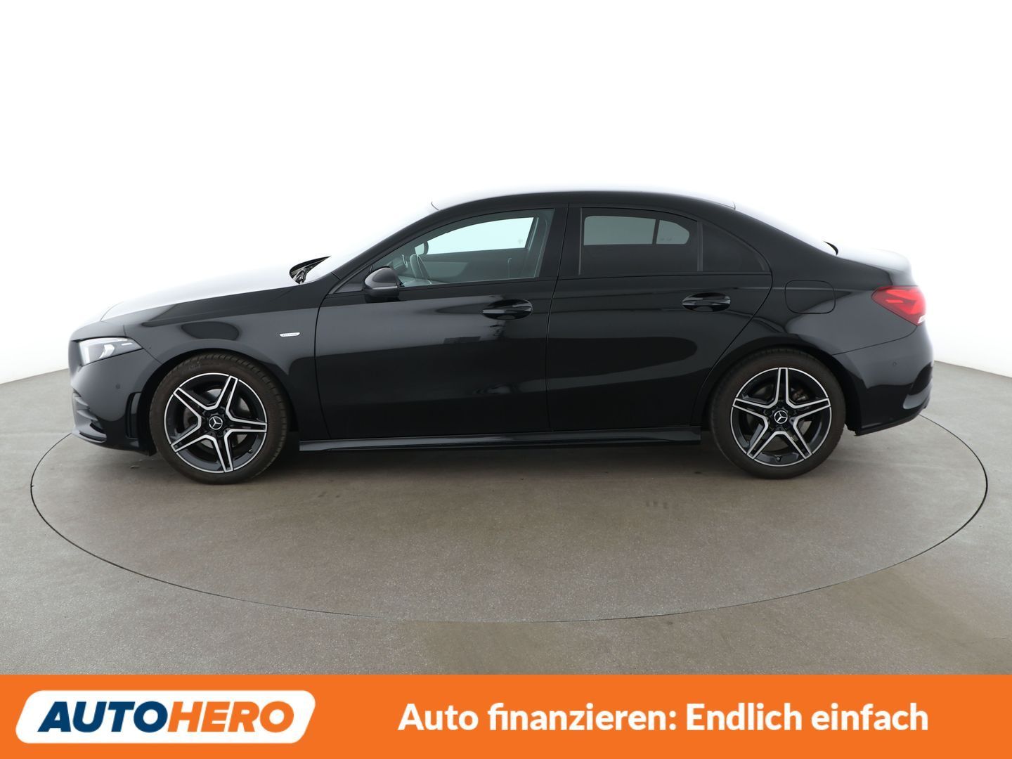 Mercedes-Benz A 200 Edition 2021 AMG Line NAVI PDC TEMPO foto 3
