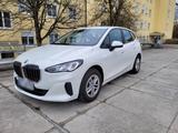 BMW 216I ACTIVE TOURER - BMW 216 mit Benzin-Antrieb: Automatik