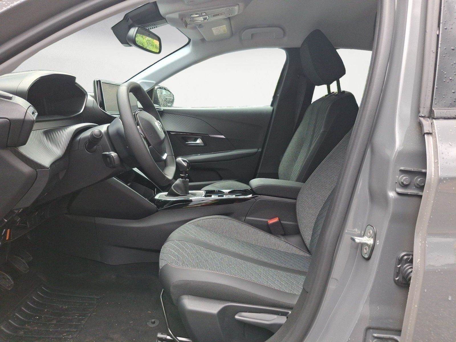 Peugeot 208 - Bild 8