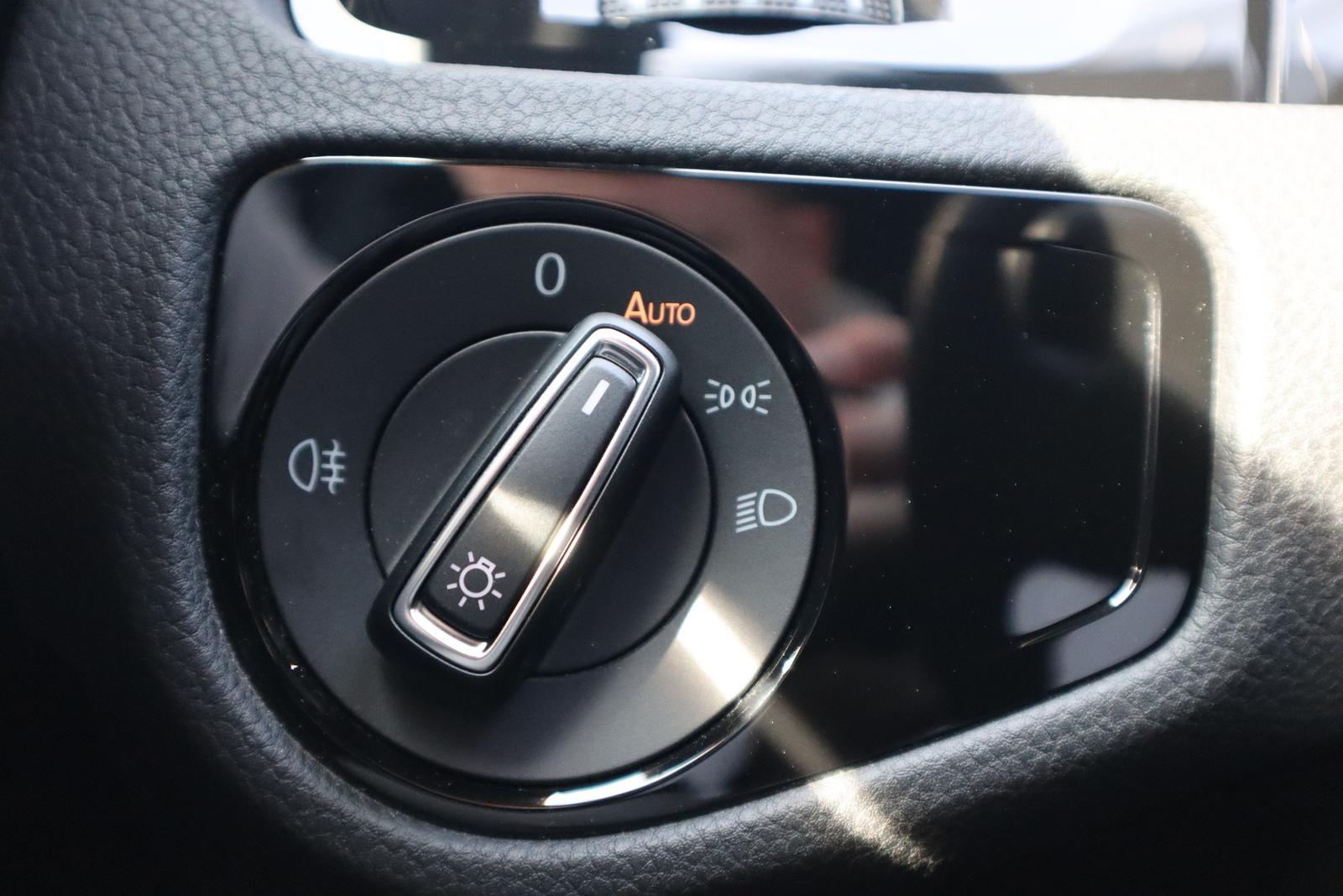 Volkswagen Golf VII 2.0 TSI GTI TCR LED Navi ACC Kamera USB