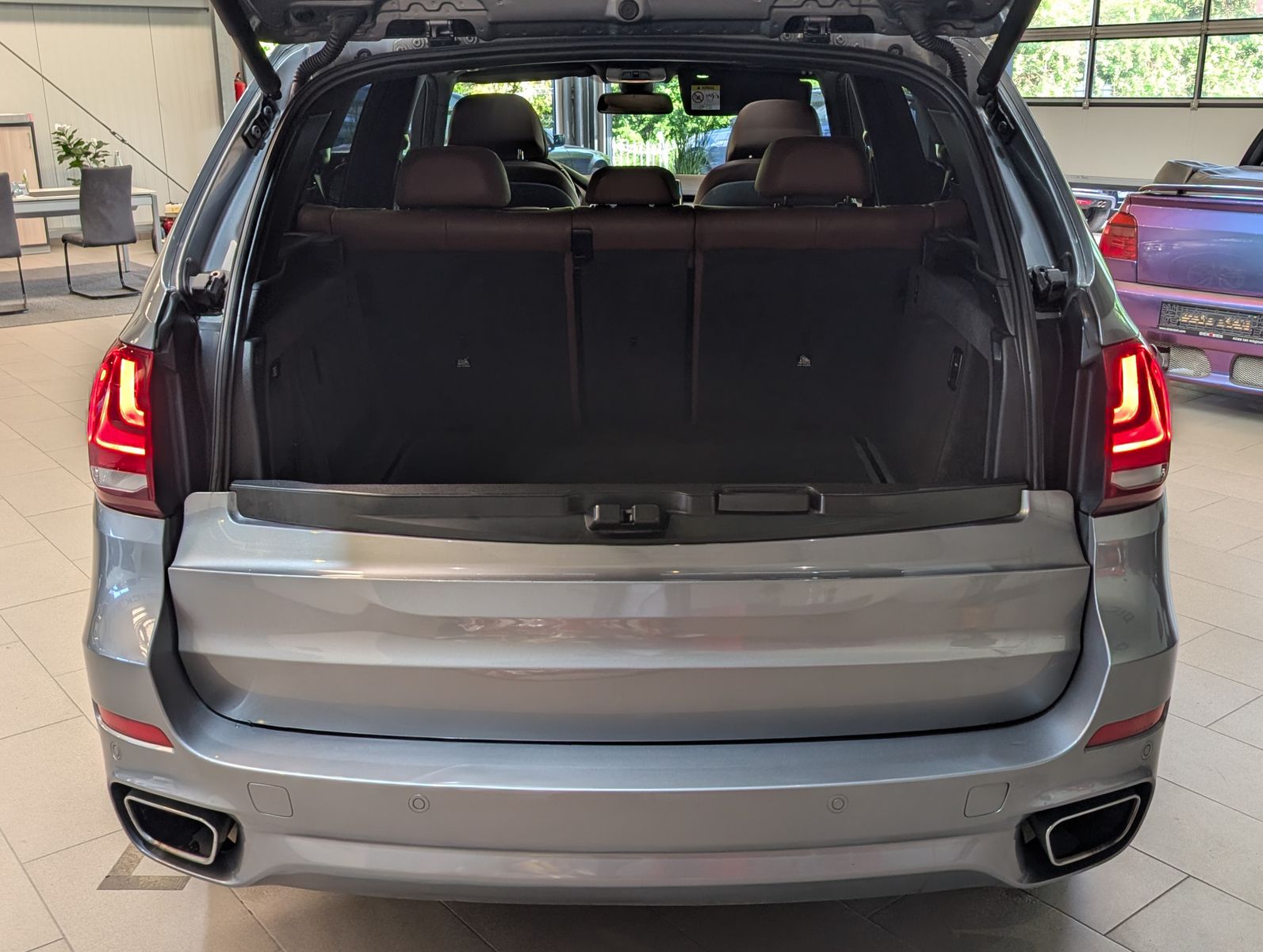 Fahrzeugabbildung BMW X5 xD 30d M-Sport HUD Pano H&K Komfortsi AHK 20"