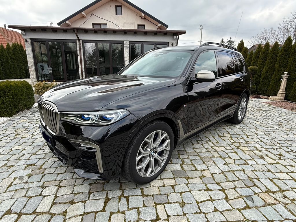 BMW X7 M50