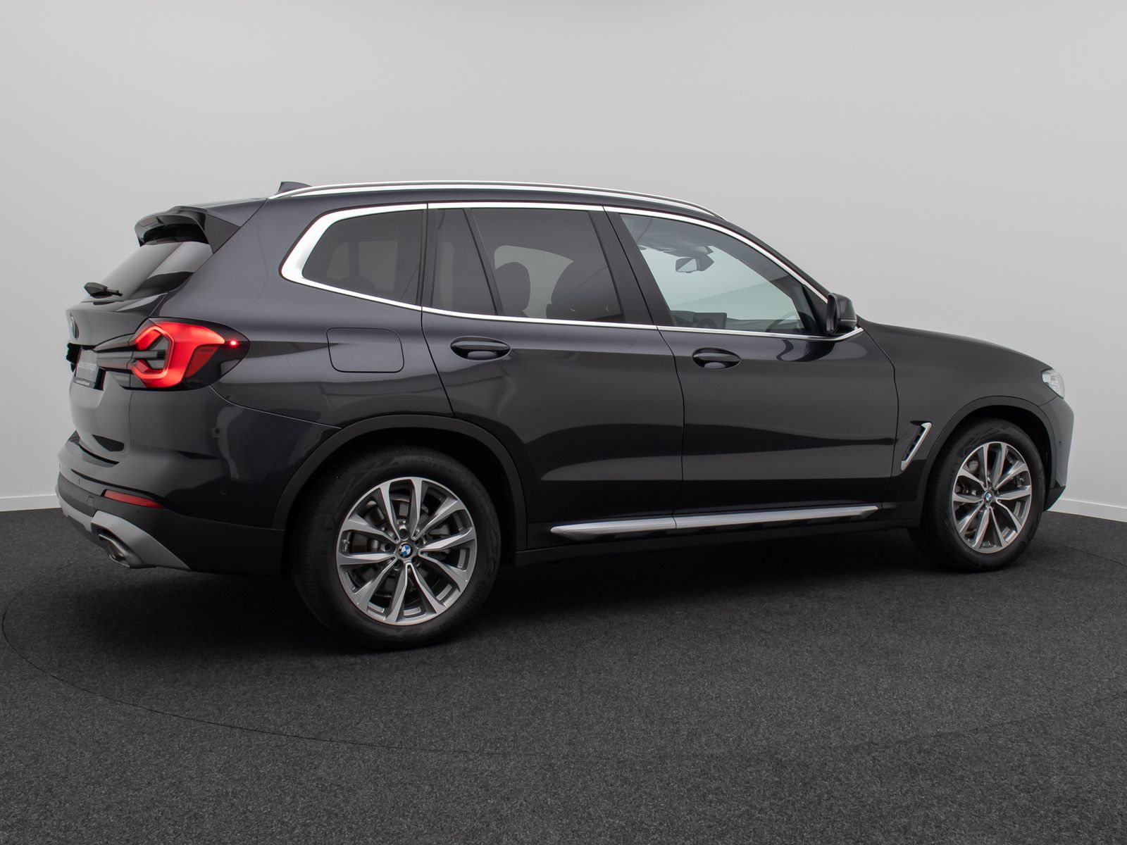 Fahrzeugabbildung BMW X3 xD20d Alarm DAB Kamera Leder Sport HiFi 19"