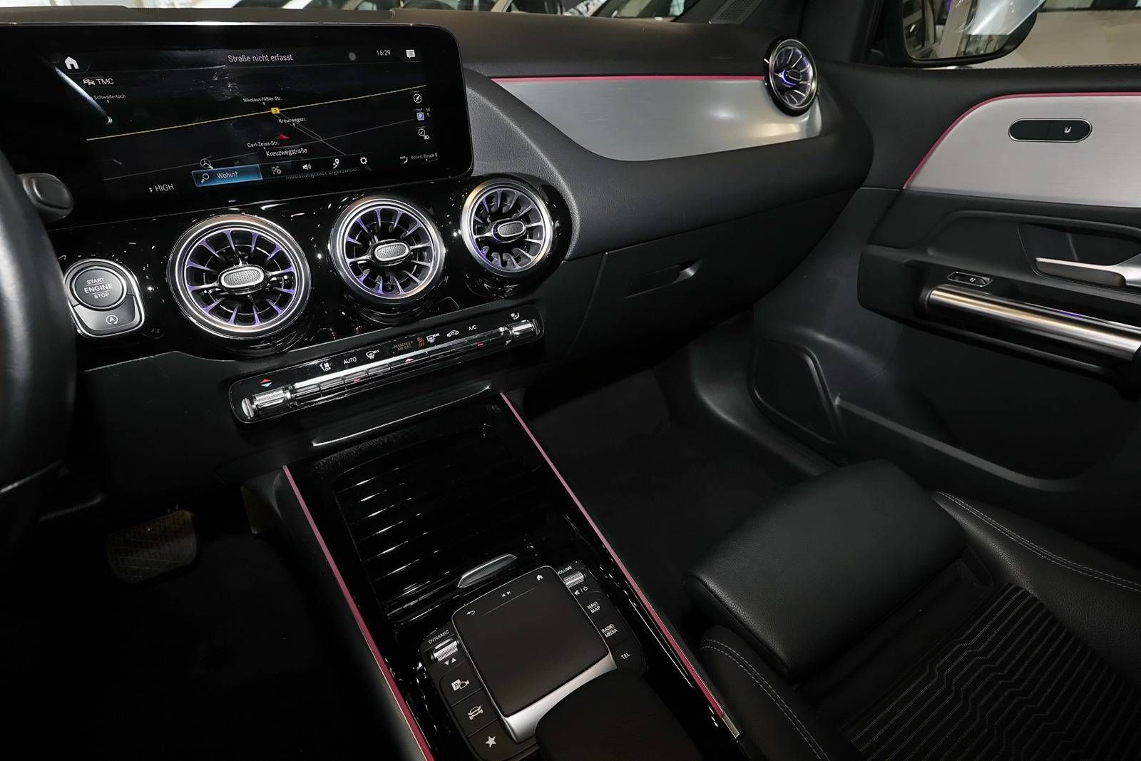 Mercedes-Benz B 180 TOTWINKEL+SPURHALTE+CARPLAY+KAMERA+LED+17" foto 9