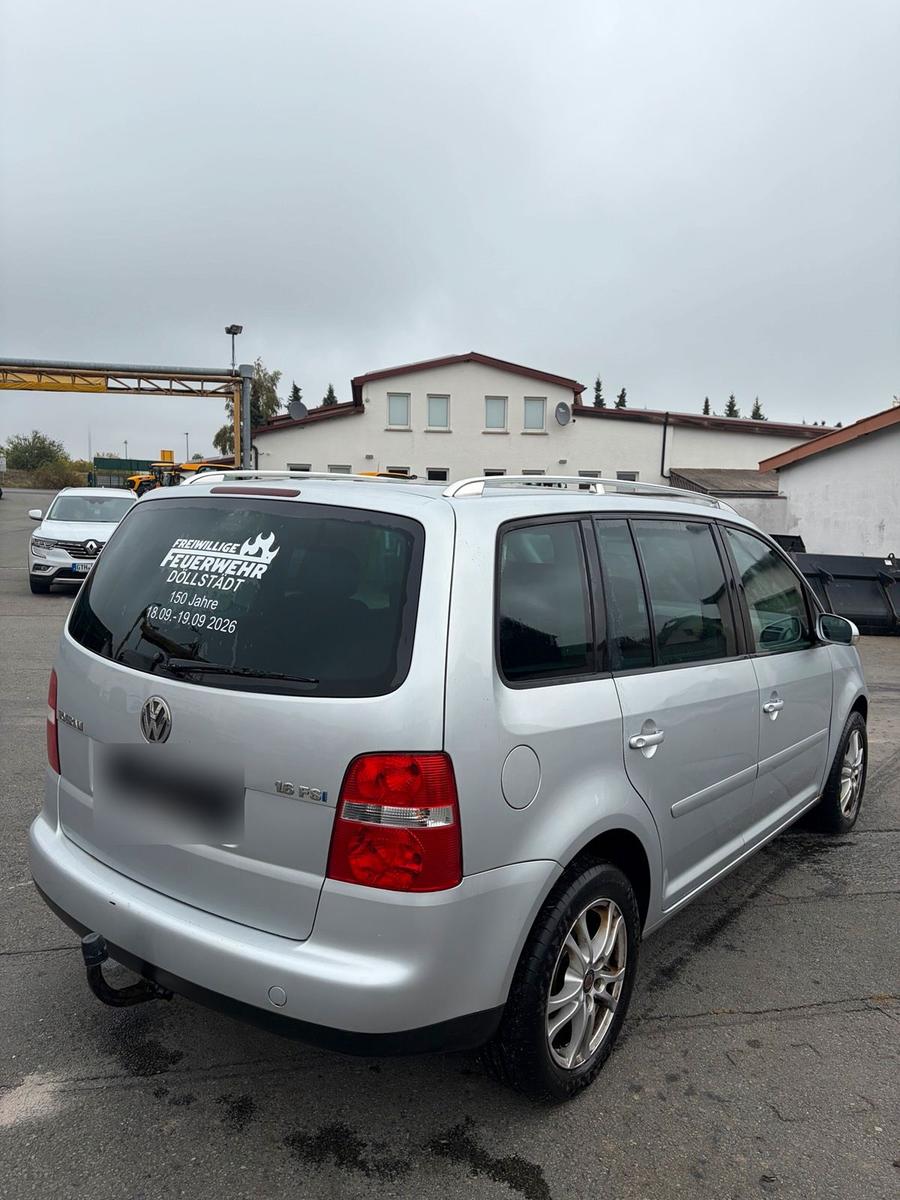 Volkswagen Touran 2005 — engine 116 HP (85kW)