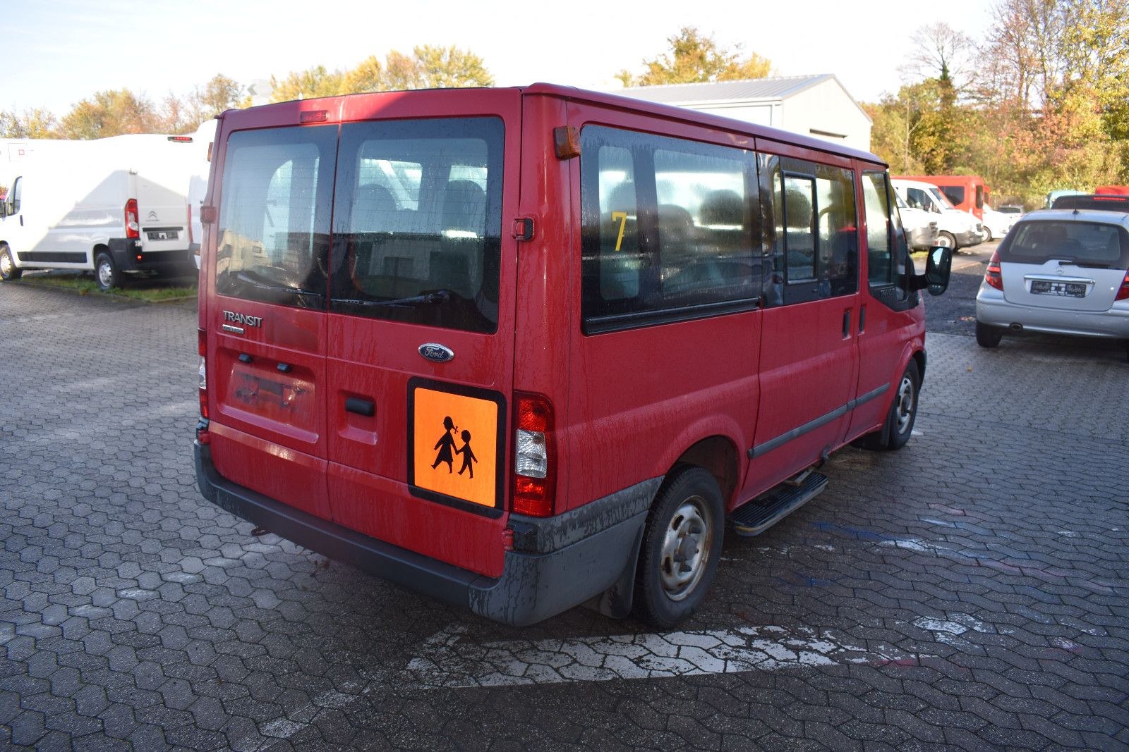 Fahrzeugabbildung Ford Transit Kombi Behindertengerecht *1542