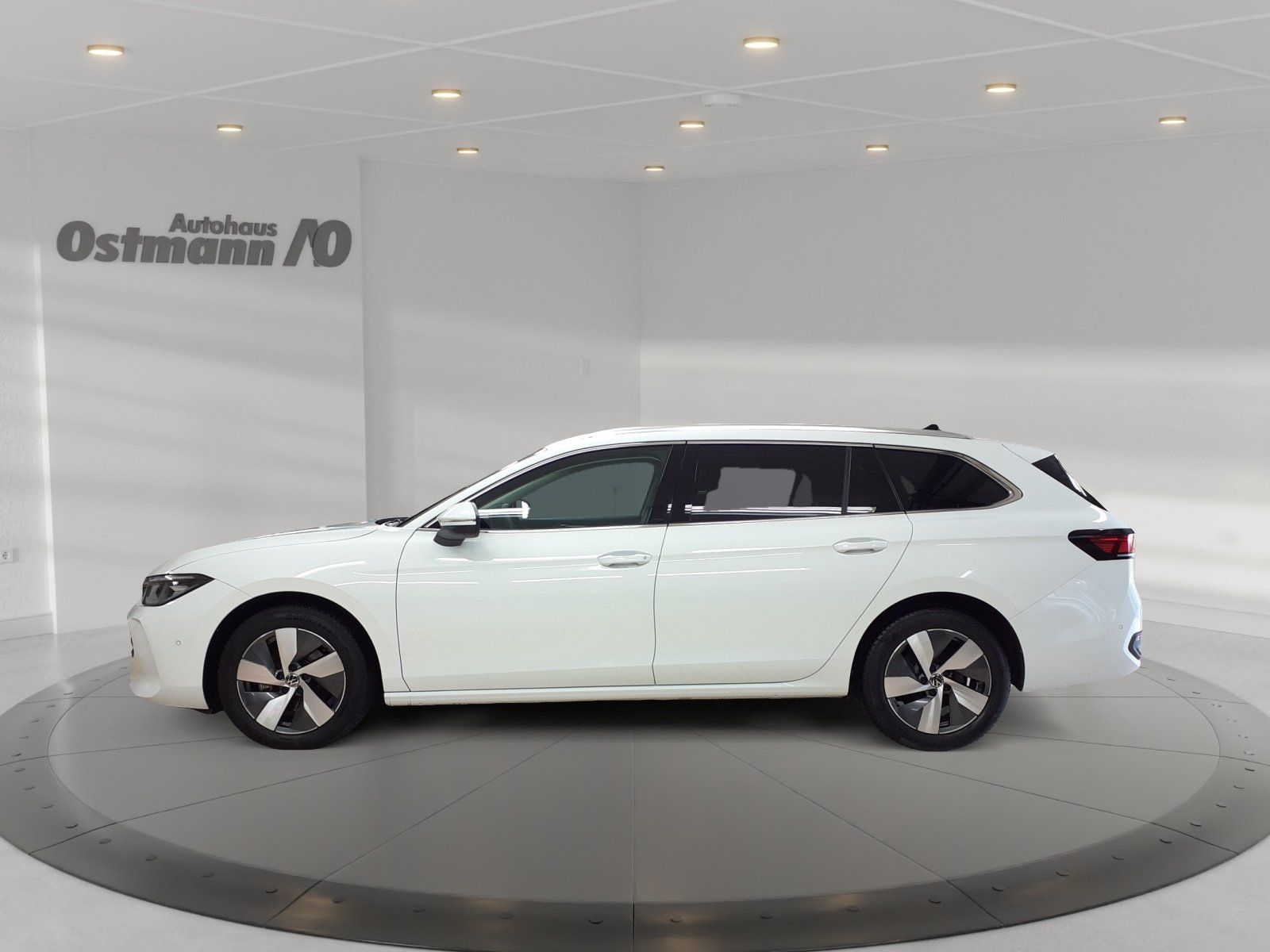 Volkswagen Passat Variant 1.5eTSI Business AHK Sitzhzg foto 3