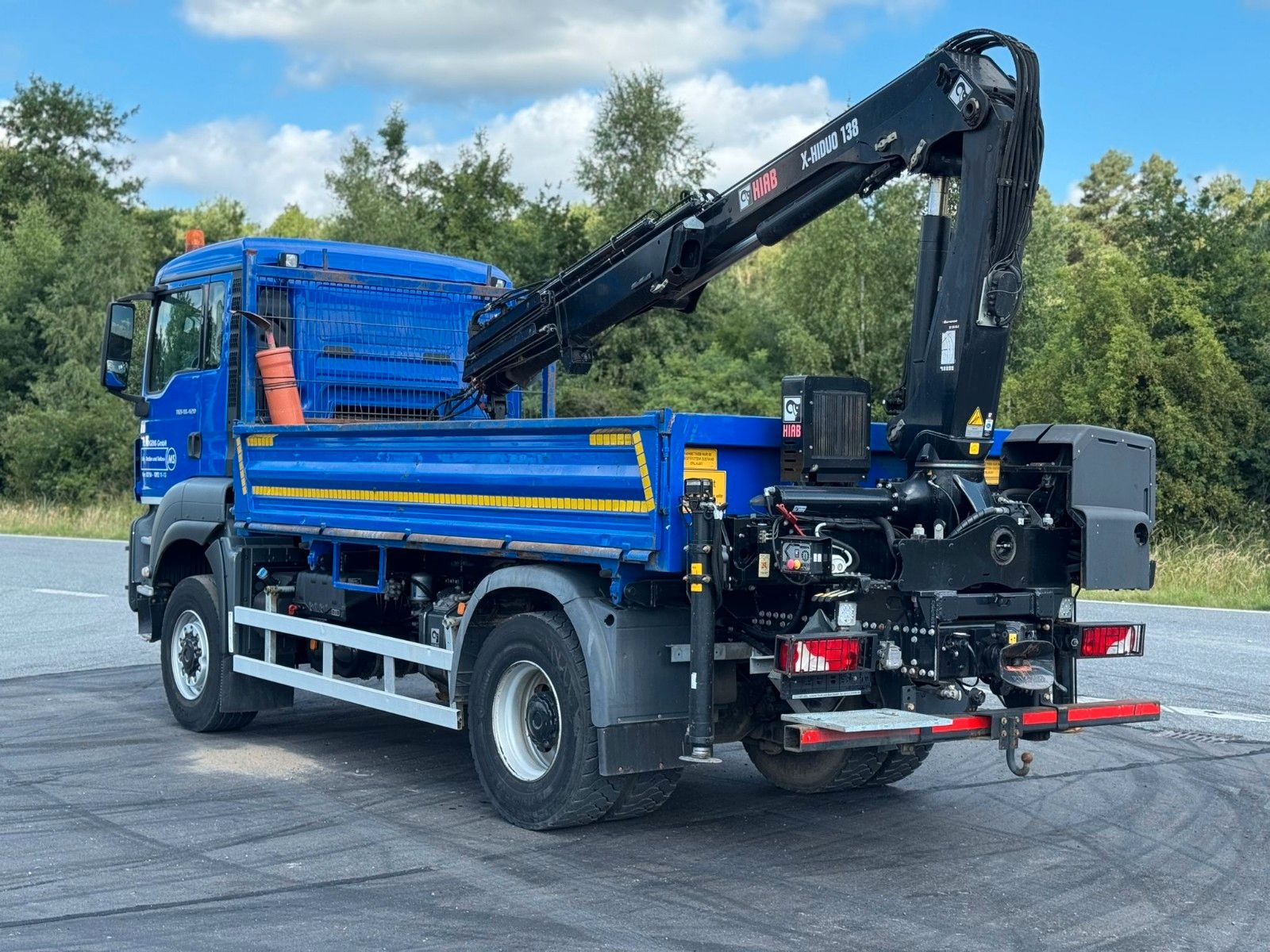 Fahrzeugabbildung MAN TGS 18.420 4X4 BLS 2 SK mit HIAB X-HiDuo 138 BS-
