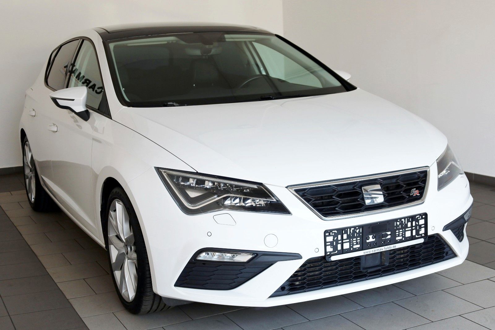 Fahrzeugabbildung SEAT Leon FR T.Leder,Navi,LED,ACC,Apple CarPlay,SD,SH