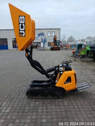 JCB HTD5 mit Tritt