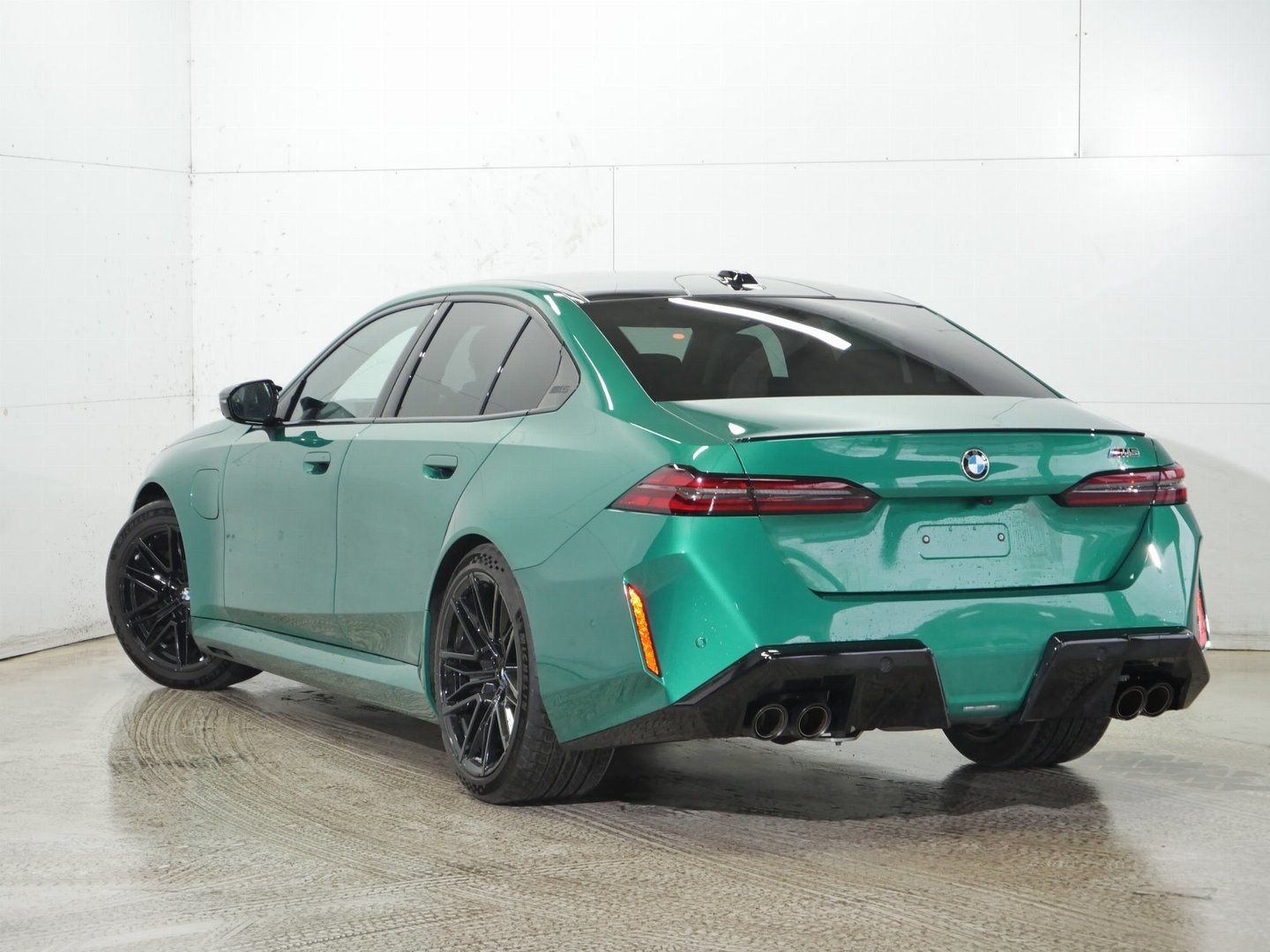 Fahrzeugeinzelansicht 7 Fahrzeugabbildung BMW M5 Limousine |Sitzbelüftung |Glasdach |Bowers&Wi