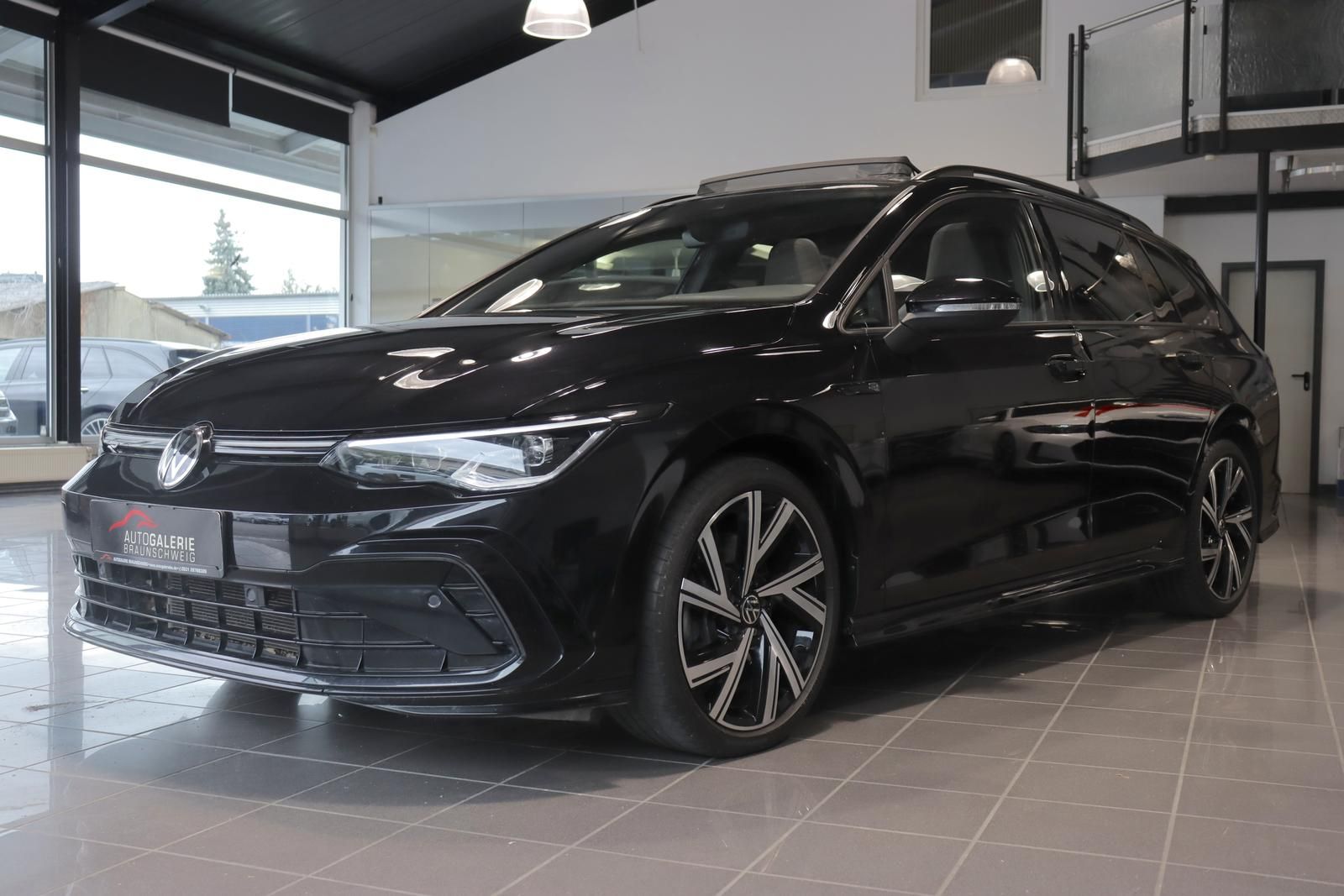 Volkswagen Golf Var. 2.0 TDI DSG R-LINE PANO AHK CAM ACC foto 2