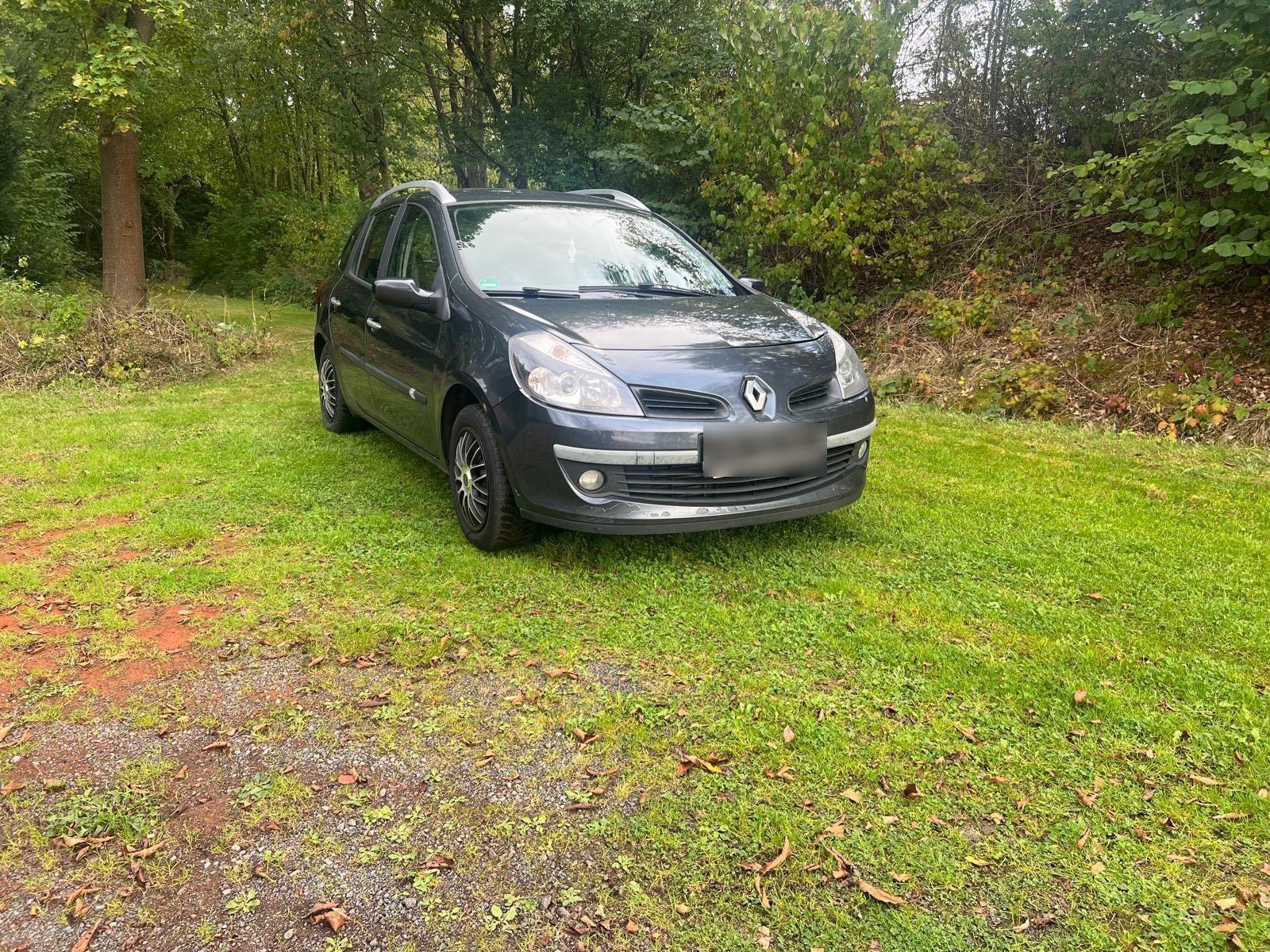 Renault Clio 2008 — rear view