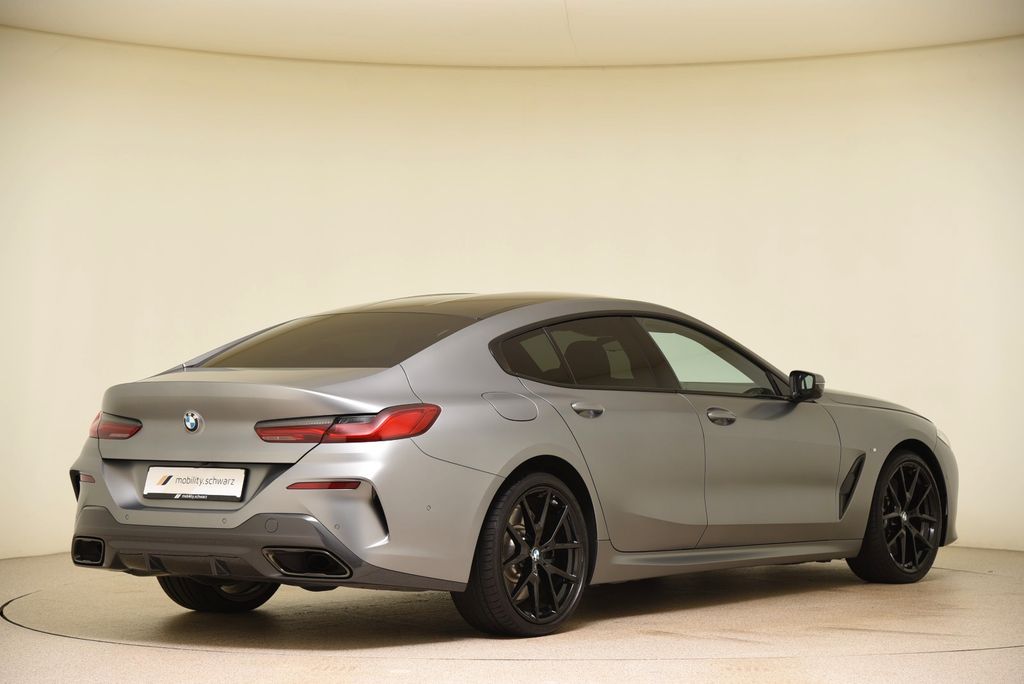 BMW 840