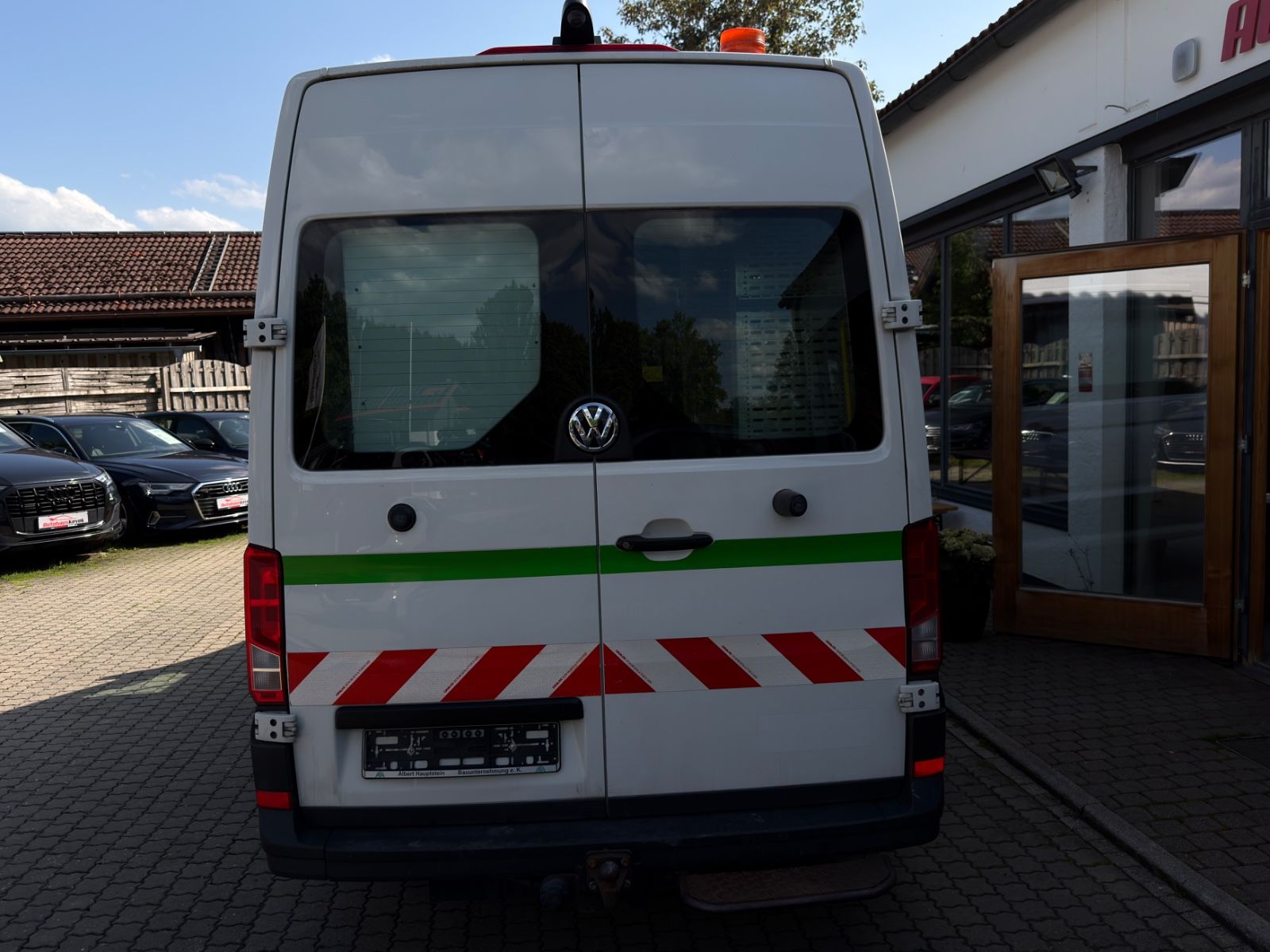 Fahrzeugabbildung Volkswagen Crafter Kasten 35 mittellang Hochdach|AHK|AUSBAU