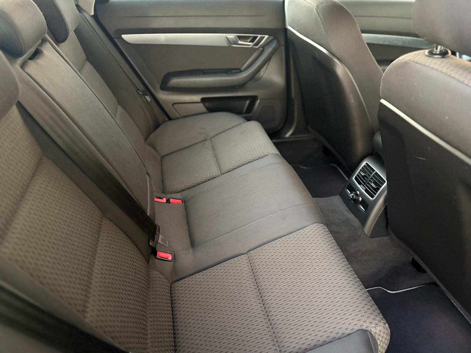 Audi A6 2010 — photo 9