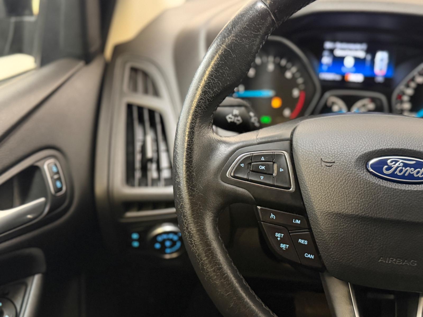 Ford Focus Turnier Business*2.hd*Autom.*Carplay*Navi