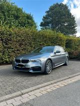 BMW 540i xDrive mit traumhafter Ausstattung  - BMW 540 in Duisburg