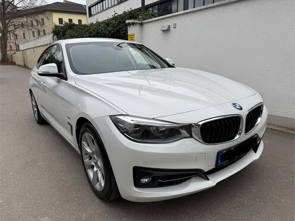 Image of BMW 320